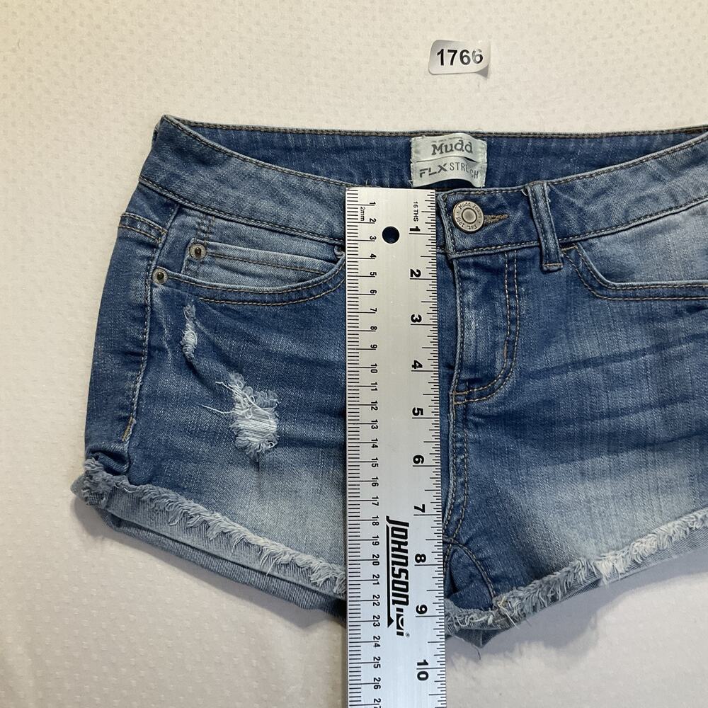 Mudd Women Shorts 3 Blue Denim Cutoff FLX STRETCH Distressed Frayed 2” Inseam - Picture 10 of 10